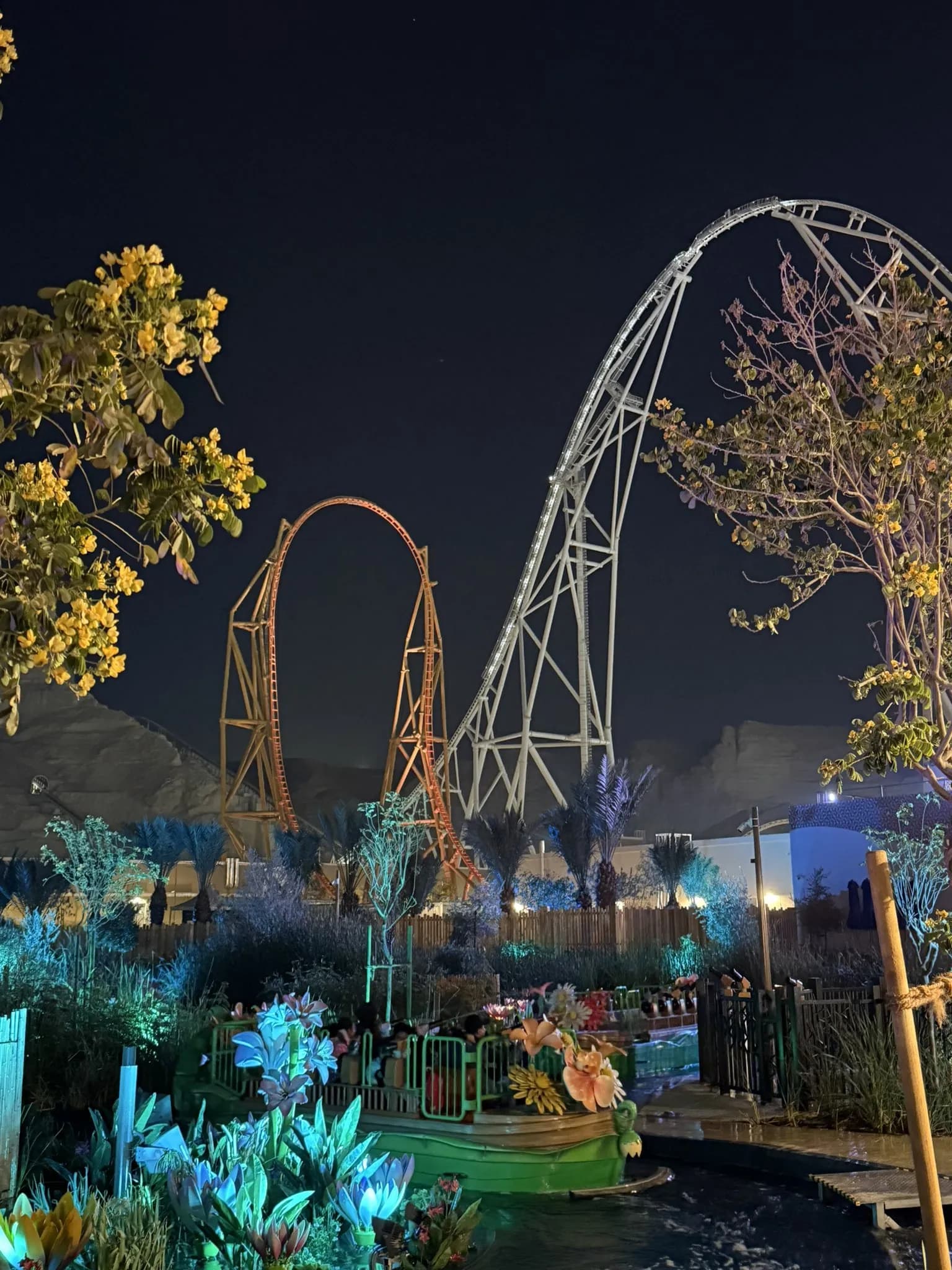 باقة مدينة القدية الموفرة (تذاكر دخول Six Flags واكواريبيا)