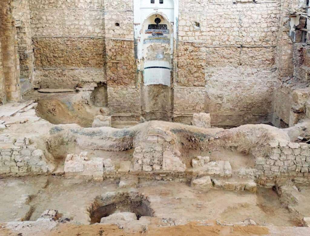 خاصرة عين زبيده